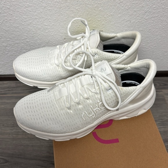 Ryka  Made For Women Devotion X RS In White with Stain Protectant - Picture 7 of 11